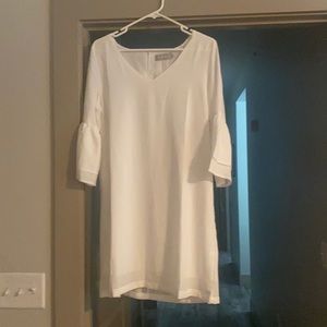 White v neck dress half sleeves size M
